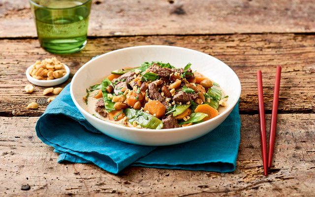 Bœuf aux cacahuètes