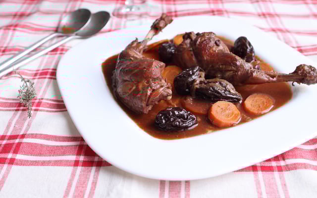 Lapin mijoté en sucré / salé aux pruneaux