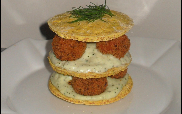 Mille-feuilles aux truffes de saumon sur sa crème de courgettes