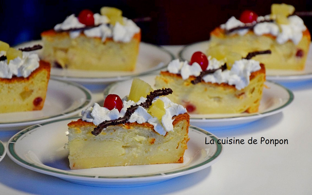 Gâteau magique à l'ananas et aux griottines