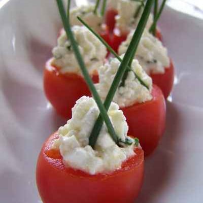 Tomates cerises au chèvre frais