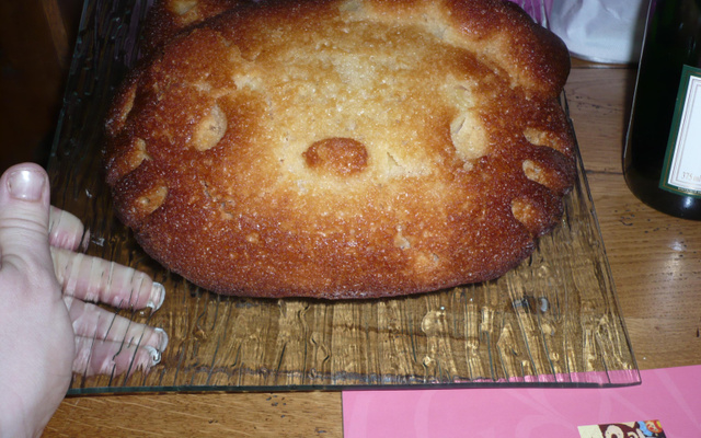 Gâteau au yaourt avec morceaux de pomme