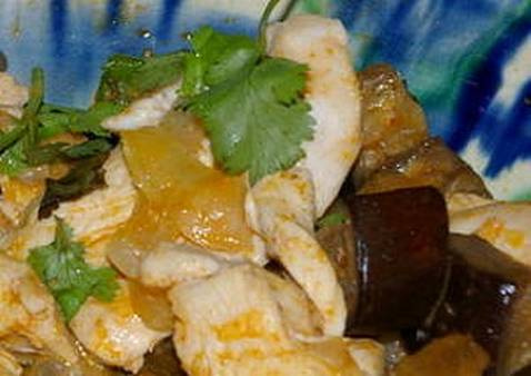 Poulet thaï en curry rouge