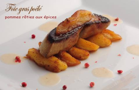Foie gras aux pommes rôties et émulsions aux épices