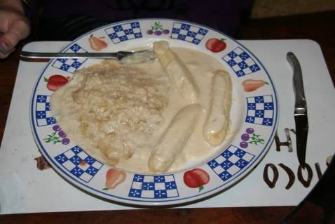 Quenelles en sauce blanche