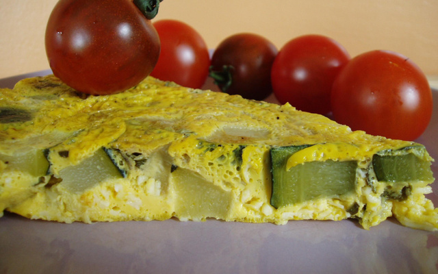 Omelette aux courgettes et basilic