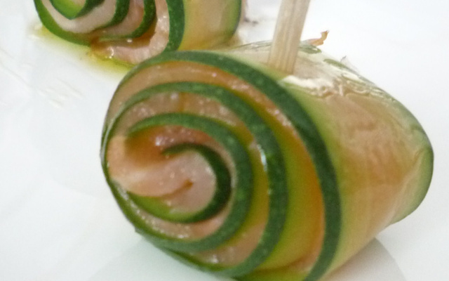 Roulé de courgette au saumon fumé
