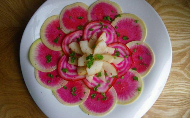 Carpaccio de légumes racines et poires