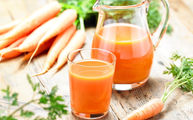 Jus de carotte glacé