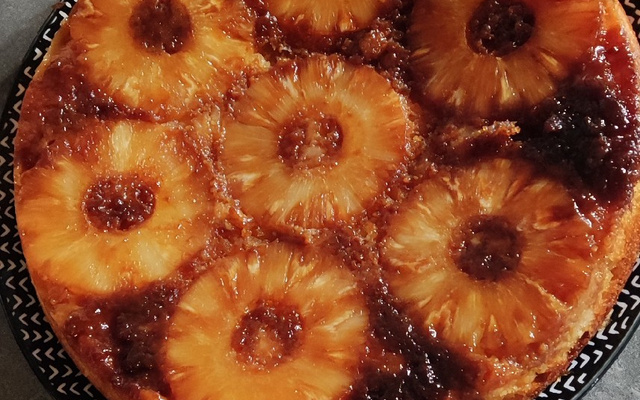 Gâteau à l'ananas caramélisé