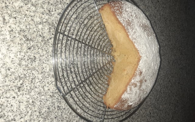 Quatre Quarts aux pommes facile et économique