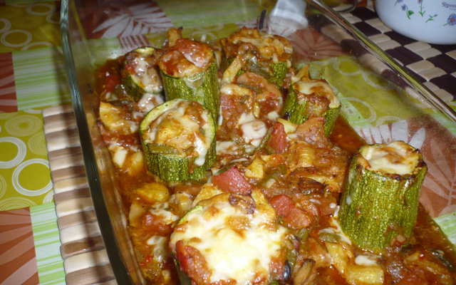 Courgettes rondes farcies aux petits légumes