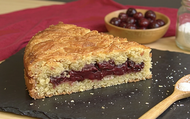 Gâteau Basque à la cerise