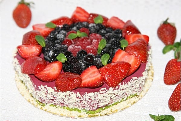 Entremets aux fruits rouges maison