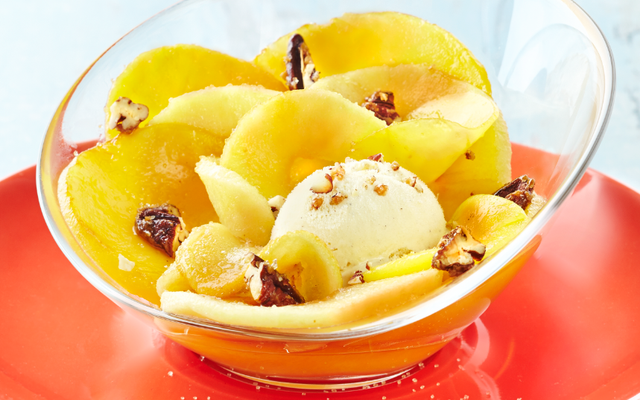 Pommes et mangues confites aux noix de pécan