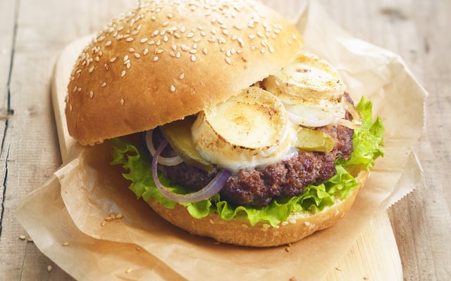 L’authentique burger à la bûche de chèvre Chavroux®