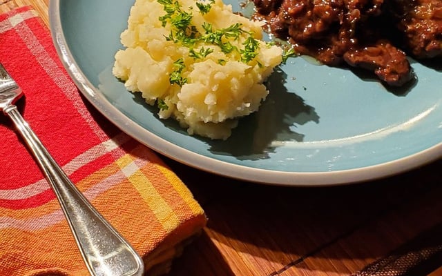 Steak de biche sauce cerises