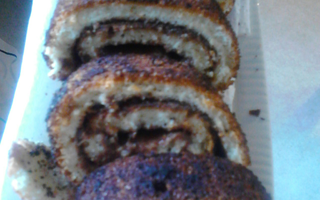 Gâteau roulé fourré à la pâte à tartiner
