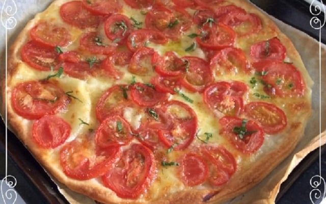 Tarte fine tomates, mozzarella et basilic