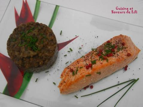 Saumon à l'unilatéral et lentilles vertes du Puy