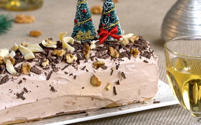 Bûche de Noël aux noix du Périgord