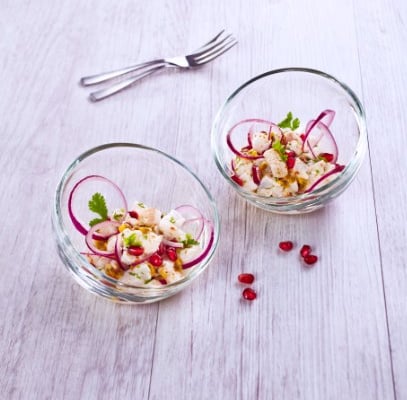 Céviche de cabillaud passion aux oignons rouges