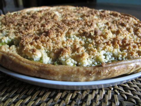 Tarte rhubarbe amandine en crumble