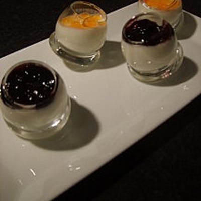 Duo de panna cotta de fromage de brebis basque