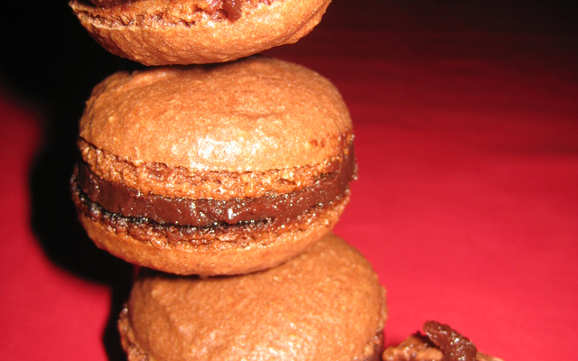 Traditionnels macarons au chocolat