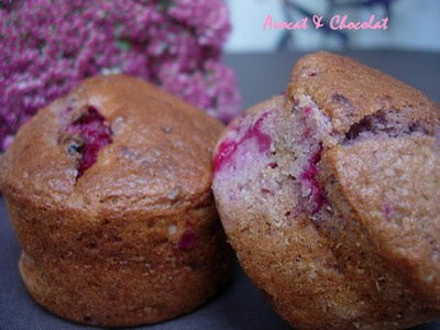 Muffins aux biscuits roses de Reims, lychees, framboises & Champagne Rosé