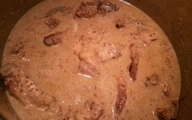 Lapin à la moutarde crémeux