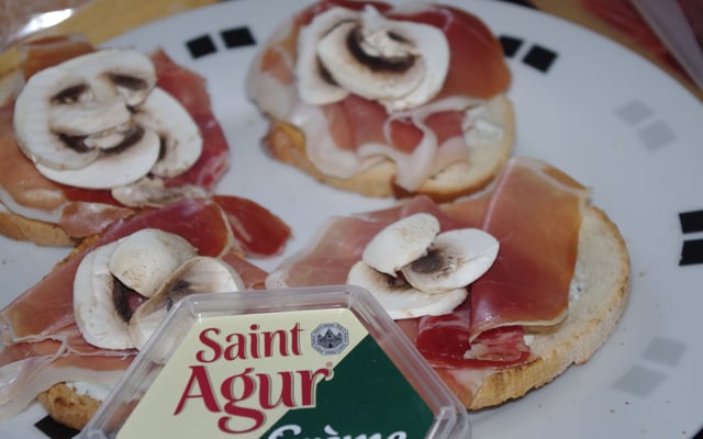 Tartine St Agur et jambon cru