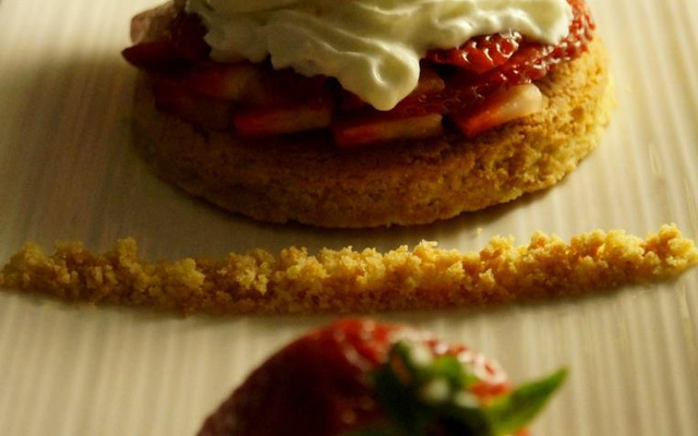 Biscuit breton, et sa demoiselle la fraise