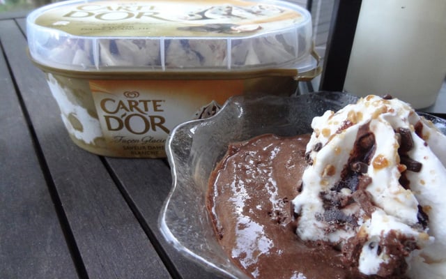 Mousse au chocolat au cœur crème glacée Carte d'Or® façon glacier saveur dame blanche