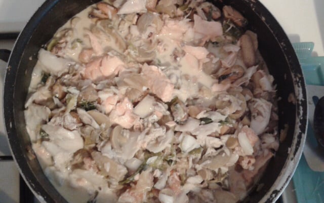 Gratin de la mer aux champignons et poireau