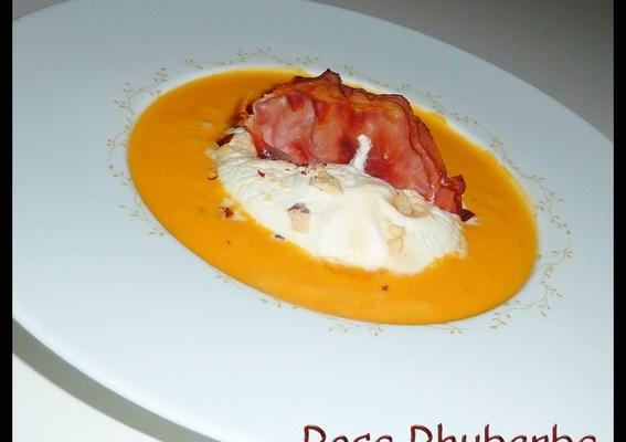 Velouté de patates douces aux épices cajun, espuma de sirop d'érable