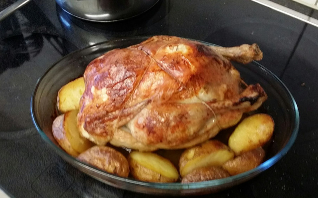 Poulet fermier rôti au four