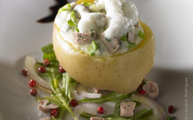 Pommes de terre farcies au canard et au Carré Frais
