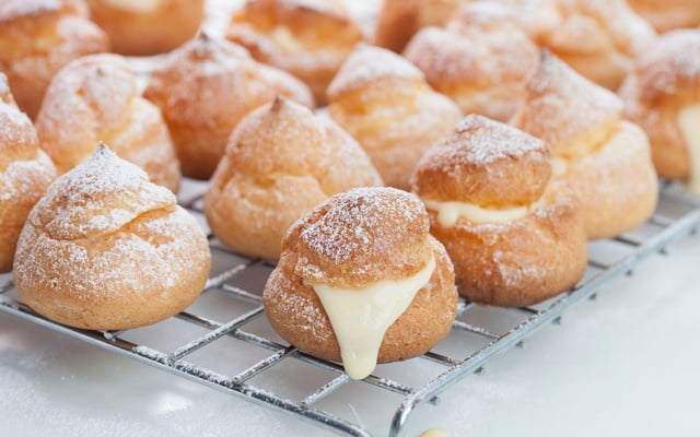 Petits choux à la crème patissière