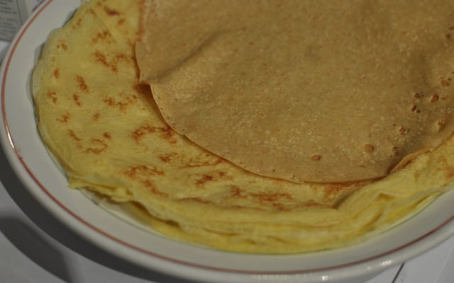 Crêpes à l'épeautre et lait d'amande