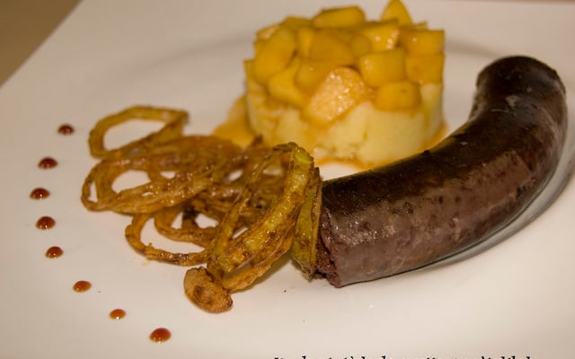 Le boudin et les 2 pommes au sirop de Liège.