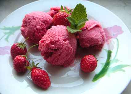 Glace à la fraise maison