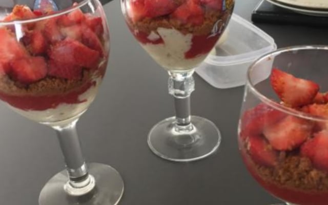 Coupe aux fraises, effet tiramisu