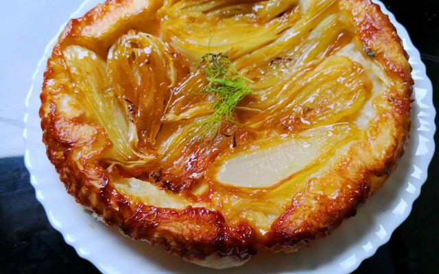 Tatin de fenouil, crème fouettée au basilic