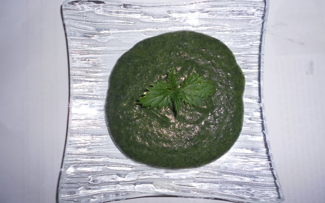 Potage économique aux orties