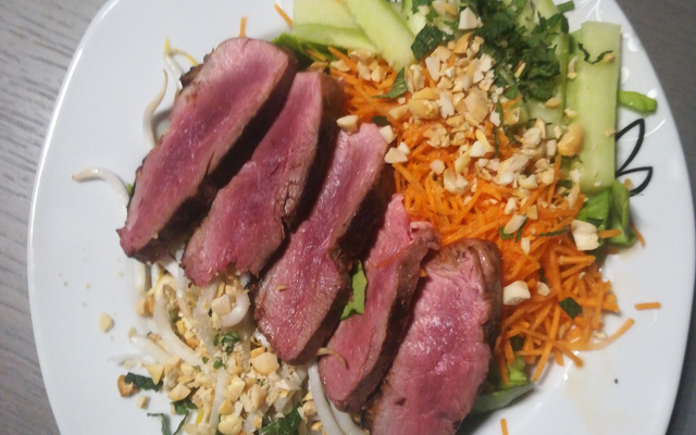 Bô bun au Magret de Canard et crudités