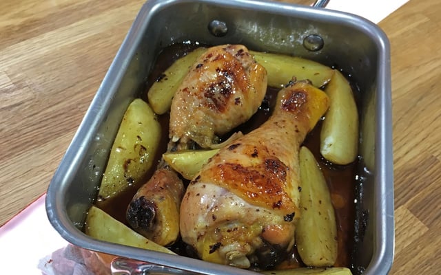 Pilons de poulet laqués au sirop d’érable et graines de sésame