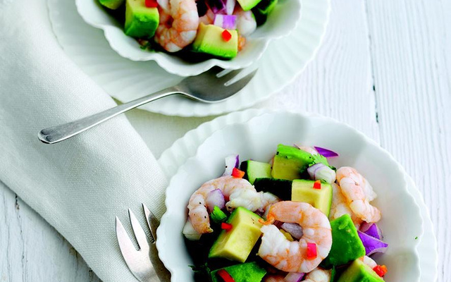 Ceviche d'avocat Hass et de crevettes