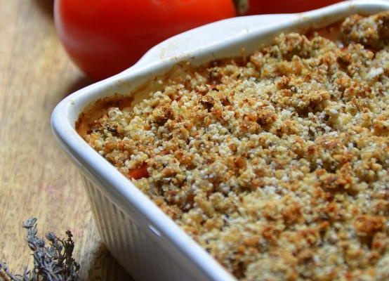 Tian provençal et son crumble de sardines à la Moutarde Forte