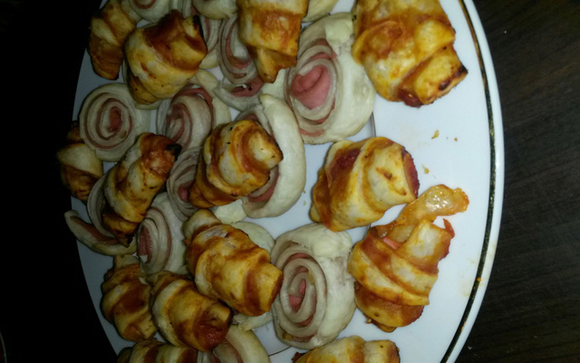 Croissants apéritifs façon pizza